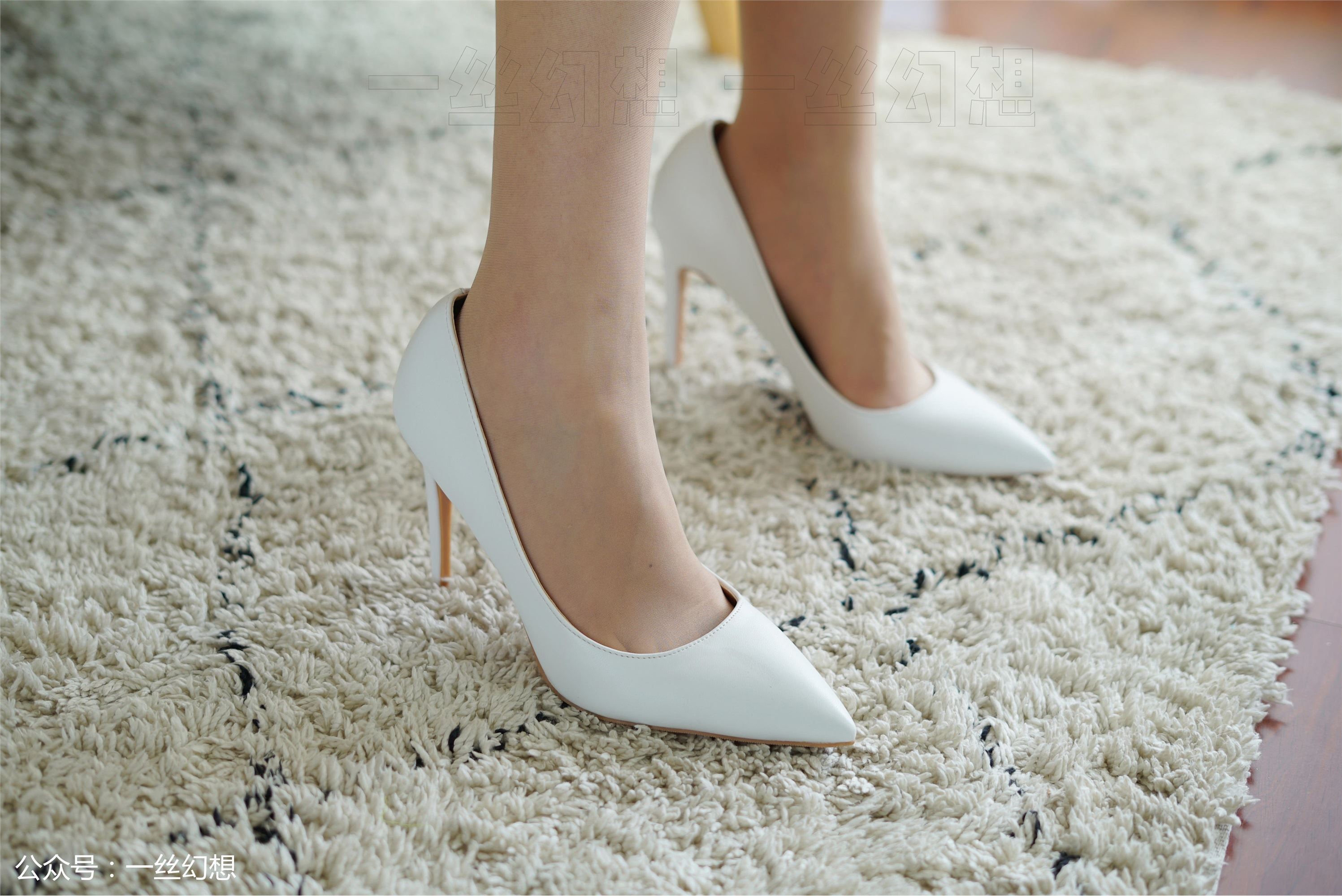 高丝女子图鉴 袜小喵×一丝幻想 NZ025 格格